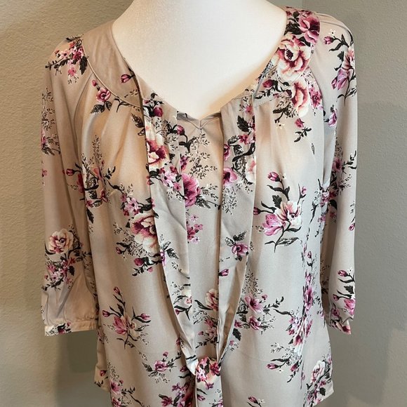 Sara Michelle Petite Floral Mid Sleeve Blouse - Picture 4 of 7
